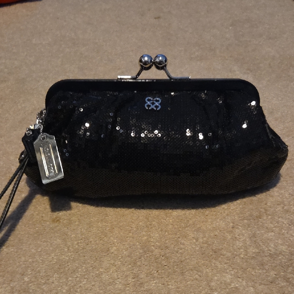 Elegant Black Sequin Clutch